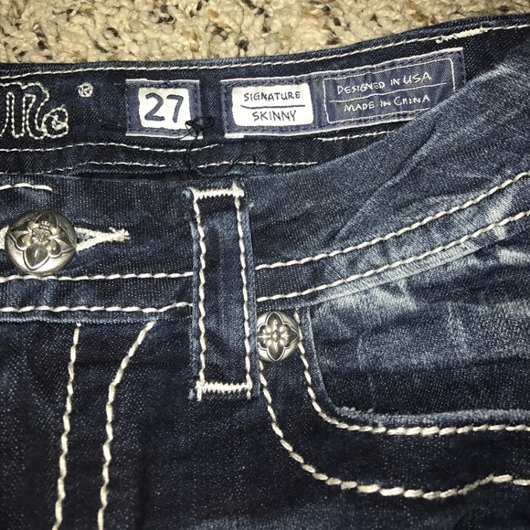 Miss Me Signature Skinny denim. - Picture 3 of 4
